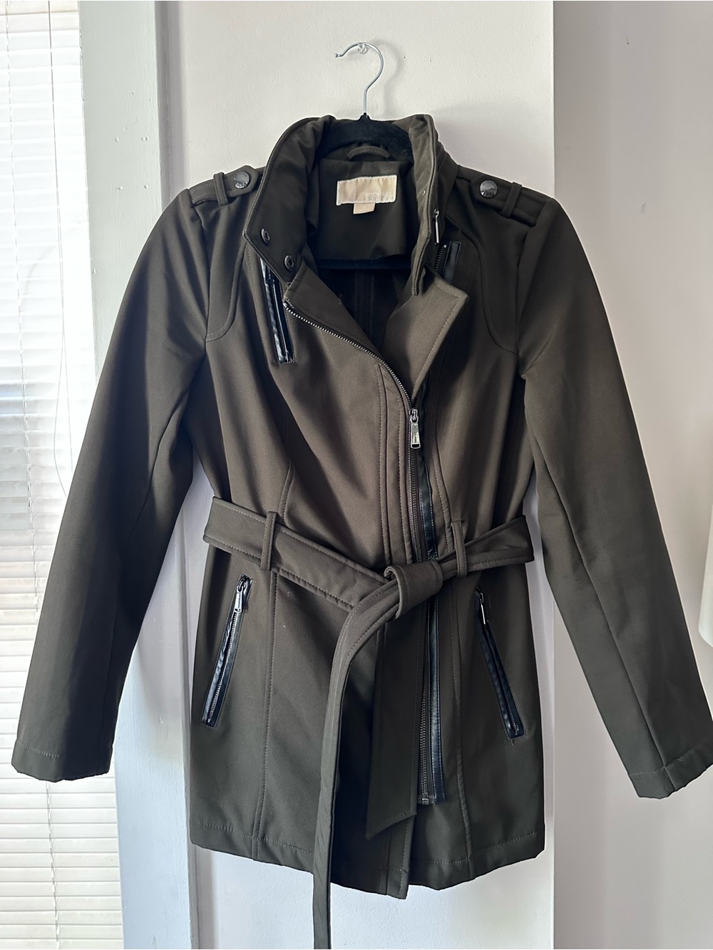 Michael Kors Belted Softshell Jacket w/ Packable Hood Sz XS
